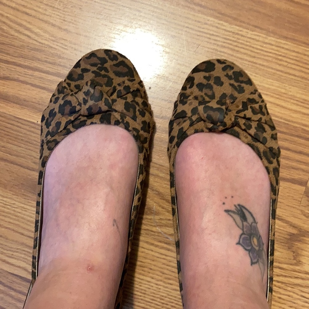 Lightly worn - Picture 2 of 2